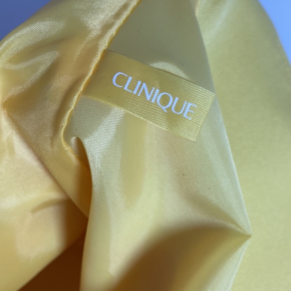 Clinique Tote - Picture 5 of 9